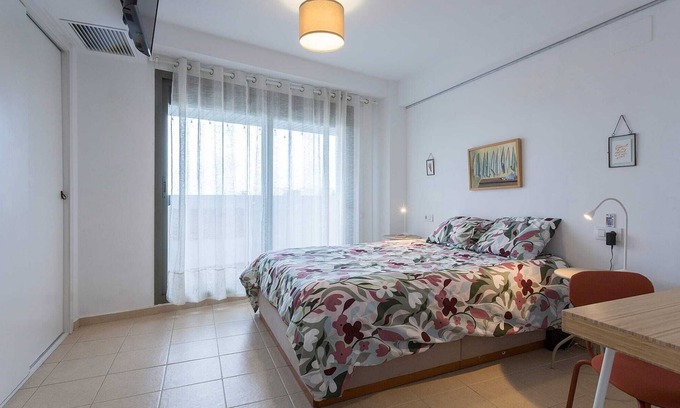 El Puerto de Santa Maria Apartment | Le Belvédère au soleil, a charming apartment with views over the Bay of Cadiz.