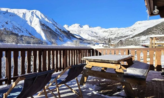 Saint-Sorlin-d'Arves Ski Chalet | Le Belluard Residence - B07 - Wooden chalet with 3 bedrooms for 7 people
