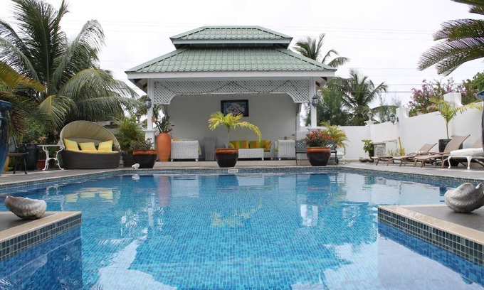 Glacis House | Le Bonheur Villa
