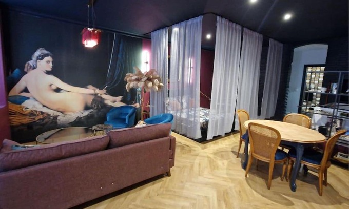Montauban Apartment | Le Boudoir D'Olympe Appartement érotico-romantique