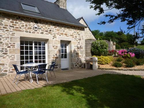 Scrignac House | LE BUIS