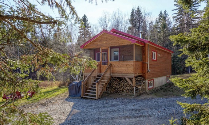 Saint-Michel-des-Saints Ski Chalet | Le Calumet - Lakefront