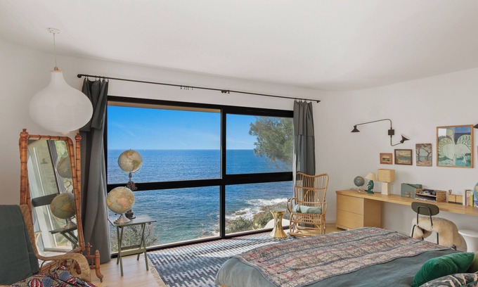 Carqueiranne Villa | LE CANON - Exceptional waterfront home in Carqueiranne