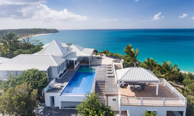 Les Terres Basses Villa | Le Caprice 6BR in Terres Basses by Personal Villas - Direct Beach Access