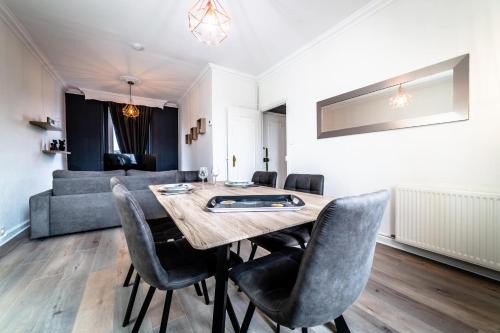 Brive-la-Gaillarde Apartment | Le Centre Tenant Éternel - 3 suites