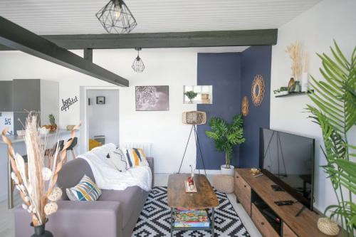 Pontault-Combault House | Le Charmant Pontault Combault