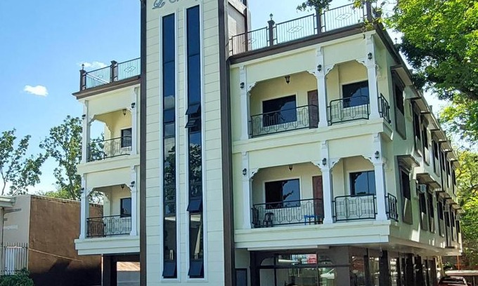 Taculing Apartment | Le Chateau Residences