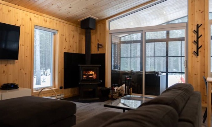 Mauricie Ski Chalet | Le Chic Rustique Des Monts