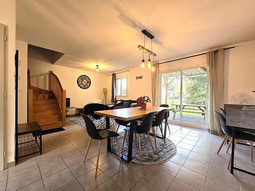 Montauban House | Le Clos Andrée - Charmante maison 8 personnes - 5 lits - Climatisation réversible - Parking 3 véhicules - Garage - Zone Nord Montauban - Terrasse et jardin