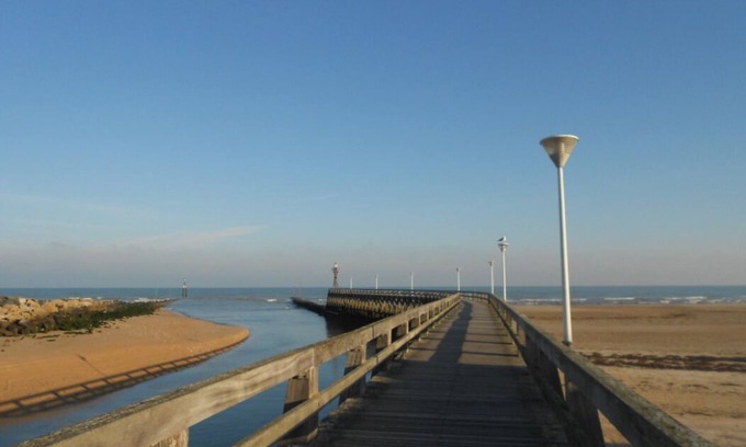 Basly Bed & Breakfast | Le clos de la Barre, close to the sea. Ideal for recharging your batteries and visiting