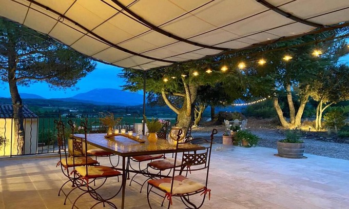 Roaix Villa | Le clos des pins, vue mont Ventoux