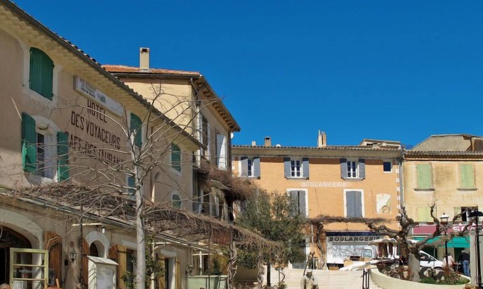 Saint-Saturnin-les-Apt House | Le Clos Savornin V8IC by Interhome