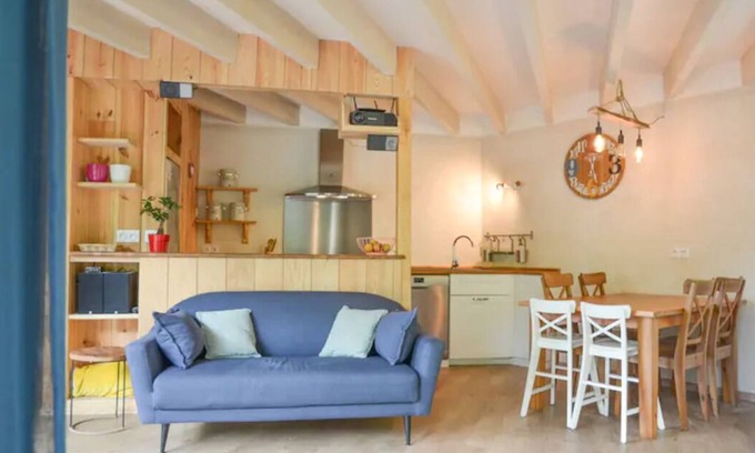 Le Teich Cabin | Le colibri, wooden house near river and forest