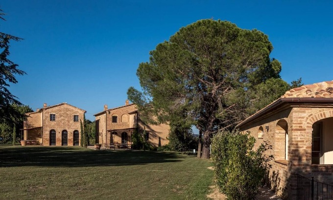 Bollano Other | Le Coppiole, luxurious Tuscan property, 3 villas, infinity edge pool