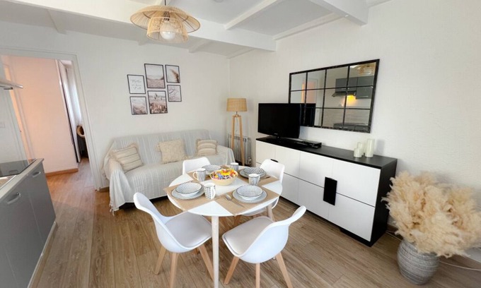 Bleriot-Plage House | Le Côtier, charming cottage on the beach