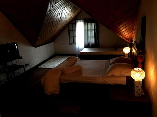 Antananarivo Avaradrano House | Le fumoir guest house familiale