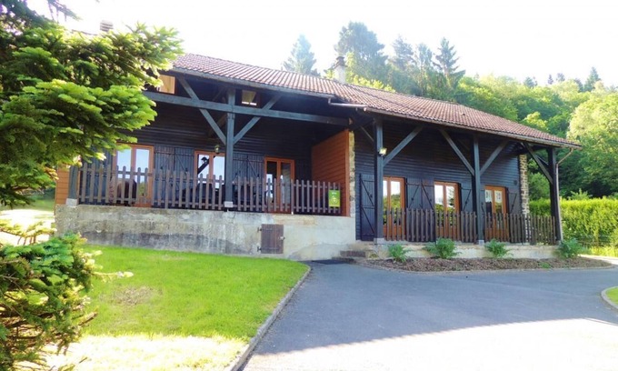 Les Mazures House | LE GÎTE DE LA PIERRE PLATE