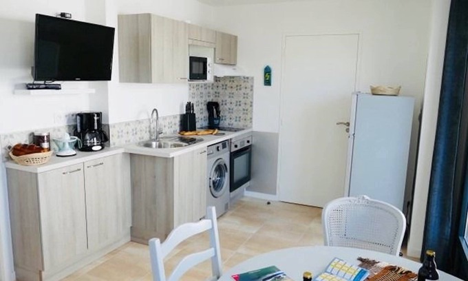 La Cotiniere Apartment | LE GITE, Gîte 4. Clos des Aigrettes, 30m from La Cotinière Port.