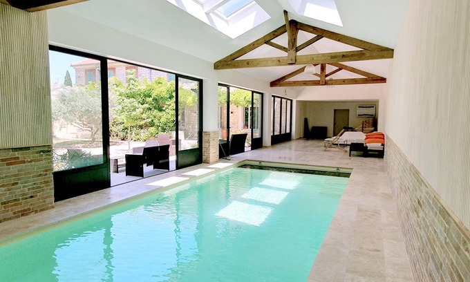 Pernes-les-Fontaines House | Le grand mas du Couchadou with heated indoor pool for 15 people