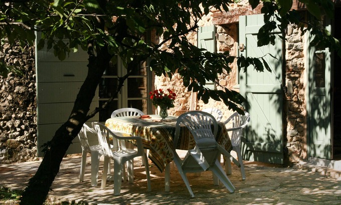La Haute Maure House | Le Jas, charming Mas in Provence with shared pool, nature, calm, space