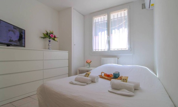 Carnot Apartment | Le jean, Charming studio, all comforts, center of Cannes