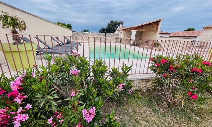 Grillon House | LE MAS DE Maellou - 12 Couchages - Enclave DES Papes