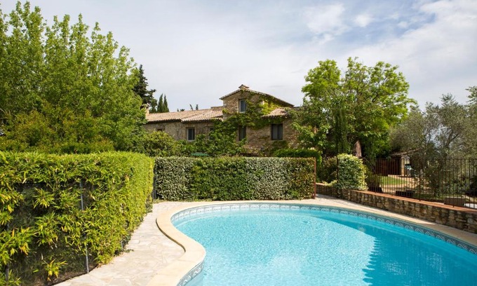 Orange Hotel | Le Mas Des Aigras - Hôtel & Restaurant de Charme en Provence