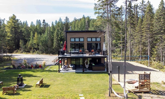Saint Come Ski Chalet | Le Matit 21 | Spa and Lake