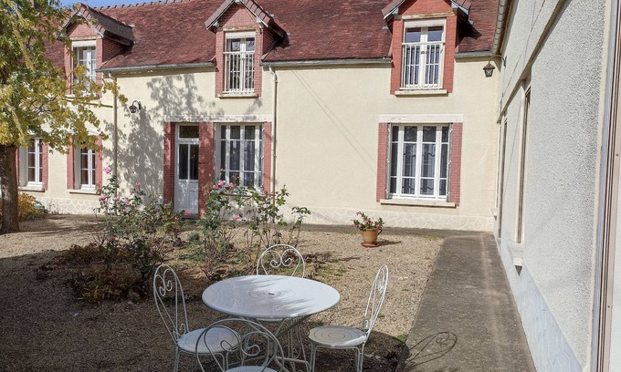 Molosmes House | Le Nid des Tourterelles Gîte 3 épis 5 leaves 2 hours from Paris 15 minutes from Chablis