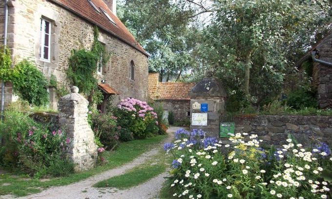 Quettehou House | Le p'tit hameau de Sey