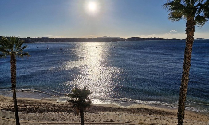 Bandol Apartment | LE PENEQUET FRONT DE MER - Facing Plages de Sable