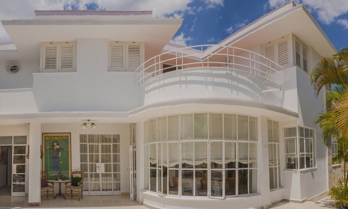 Municipality of Playa Hotel | Le Petit Mistinguett by Estampa