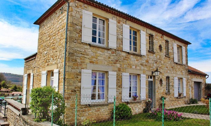 Puy-l'Eveque Bed & Breakfast | Le Presbytère B&B and Gite-Sleeps 4-6