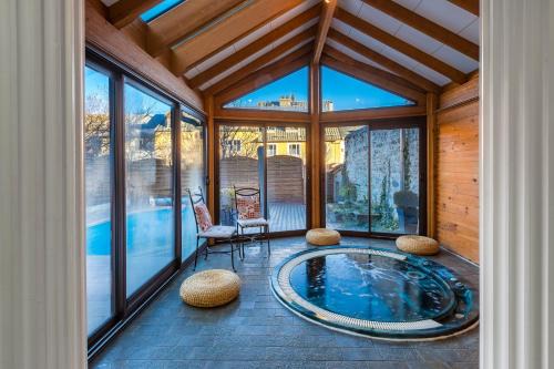 Mont-Dauphin House | Le Rendez Vous de Vauban Gites & Spa