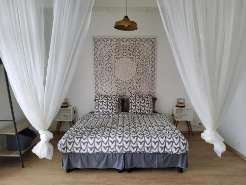 Saint-Benoit Apartment | LE RUBINJO Case fleurie