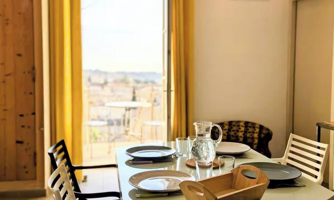 Beaumes-de-Venise Apartment | Le Saint Louis - Panoramic view + Balcony