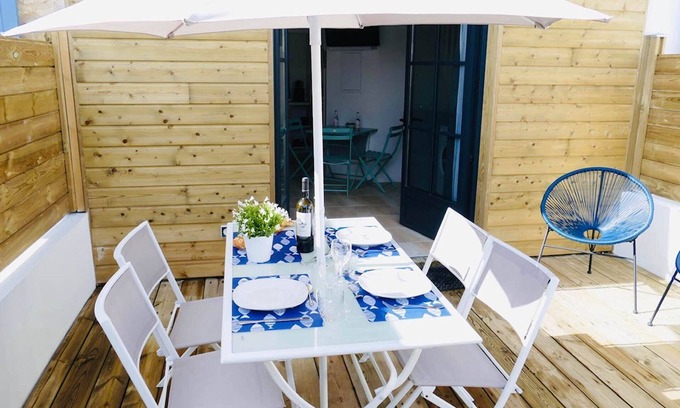 La Cotiniere Apartment | LE STUDIO, Gîte 3. Clos des Aigrettes, 30m from La Cotiniere Port