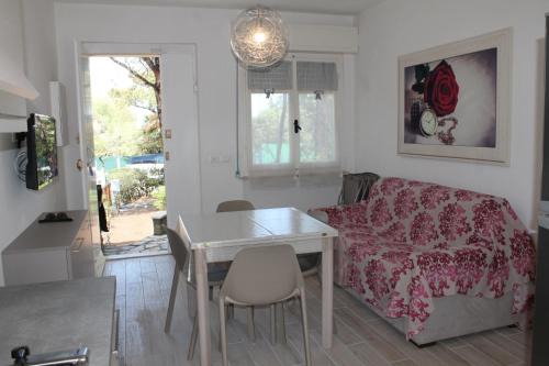 Marina di Castagneto Carducci Apartment | Le tre Caravelle -La Nina- 50m dal mare - WI-FI