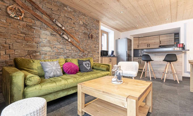 Termignon Apartment | Le Temps Suspendu "Chardon Bleu" - Relaxation Stay - Apartment 8 people