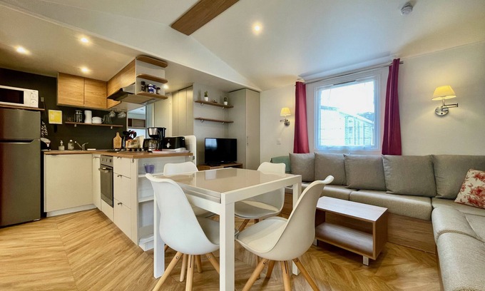 Morbihan House | « Le Voyage »- Mobilhome 64 Vue mer 8p à 10mètres de la Plage