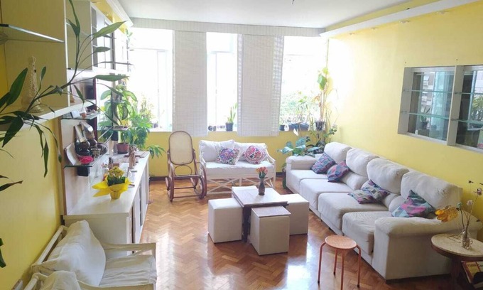 Leblon Apartment | Leblon two blocks from the beach: comfort and safety