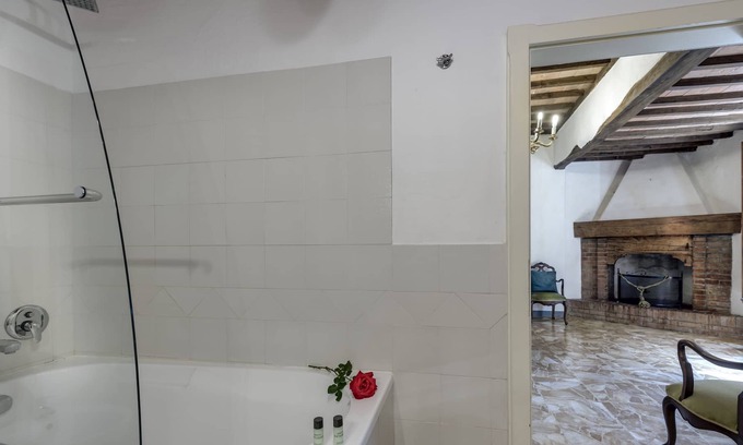 Mensanello Bed & Breakfast | Leccino-standard room in the main village 2+1