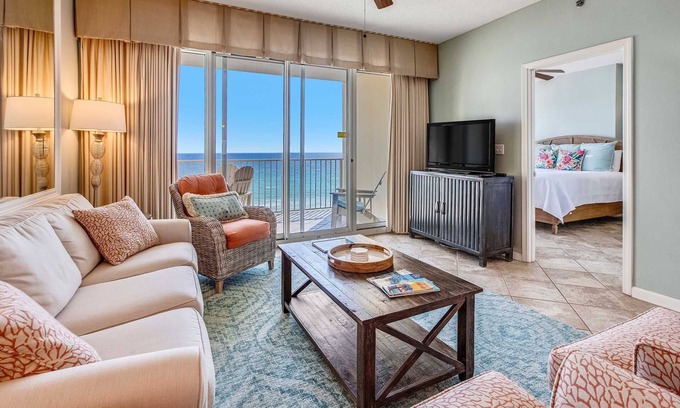 Fort Walton Beach - Destin Condo | Leeward Key 805 King Bed and two twin Beds, Beach Service and spactacular views
