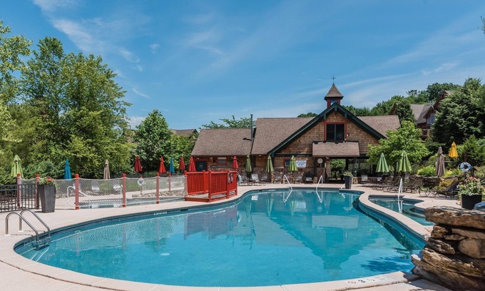 Vernon Condo | Legoland | Resort | Fireplace | Pool | Hot Tub | 1st Floor | 06-11