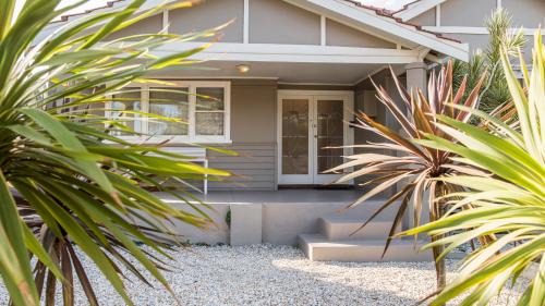 Fremantle House | Leisurely Manor - spacious three bedroom home in Fremantle