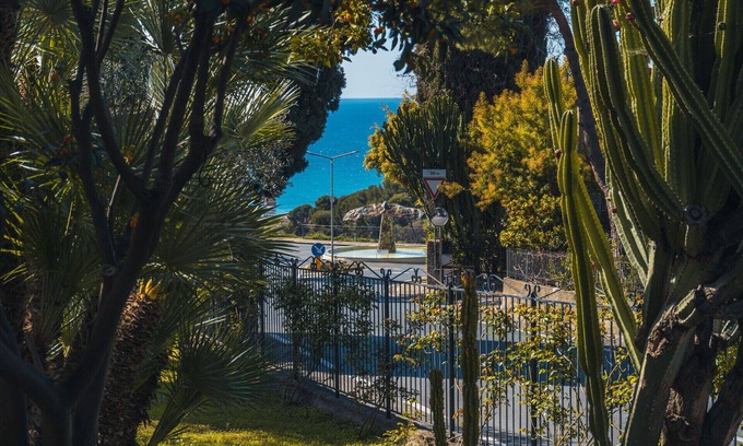 Bordighera Apartment | Lemon Apartment with Garden and Sea View by Wonderful Italy