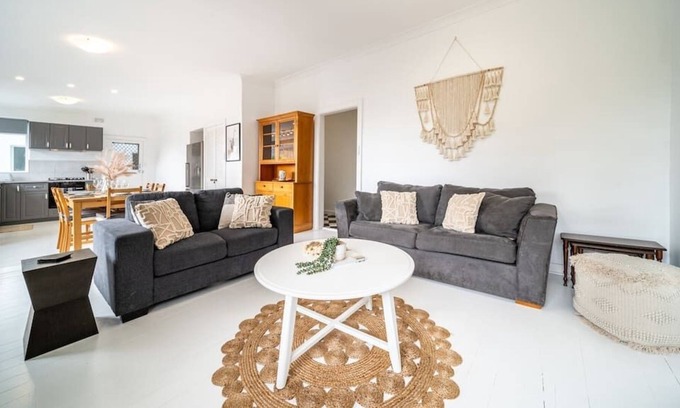 Seacliff Park House | Lemon tree · Entire home, Fast Wifi, Free Parking, Beach
