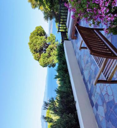 Katsarou House | Leni Villa