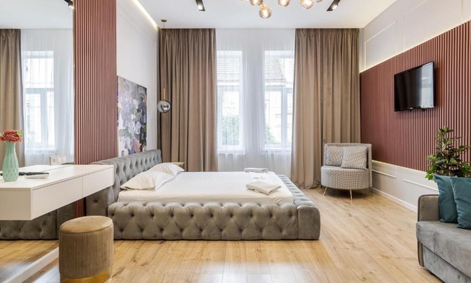 Lviv City Center Apartment | LEOGRAND apartment on Leontovicha 17