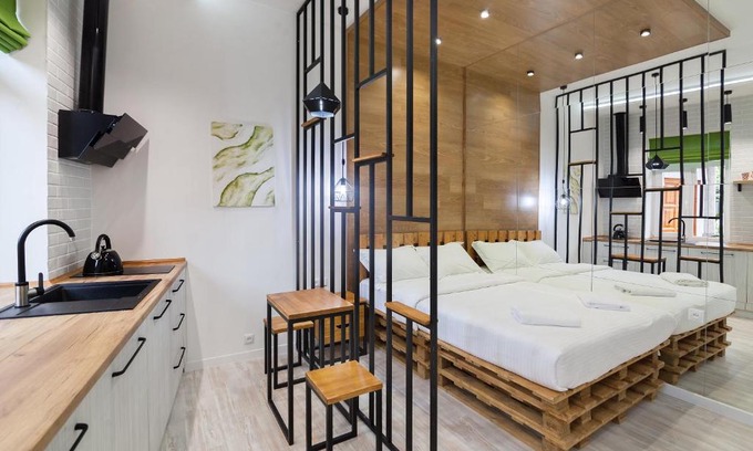 Lviv City Center Apartment | LEOGRAND Loft-studio on Tamanska 8